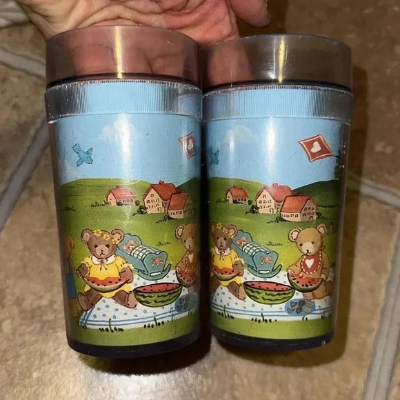 1984 Vintage Teddy Bear Picnic Pipka Artist Plastic Drinking Cups (2) - Picture 1 of 12